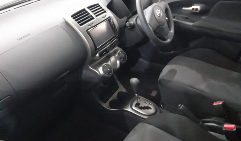 2015 Toyota IST full