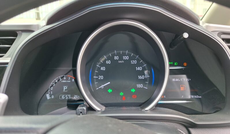 HONDA FIT NON HYBRID full