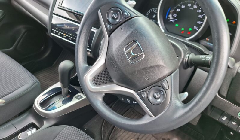 HONDA FIT NON HYBRID full