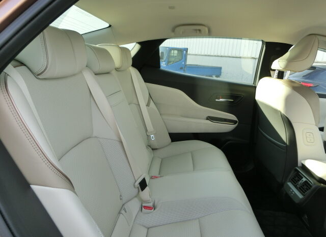 TOYOTA CROWN HYBRID MODEL 2022 full