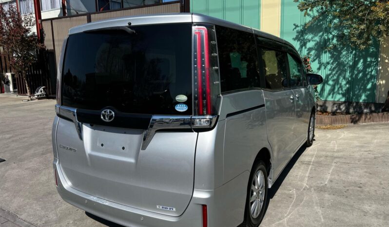 TOYOTA NOAH ESQUIRE full