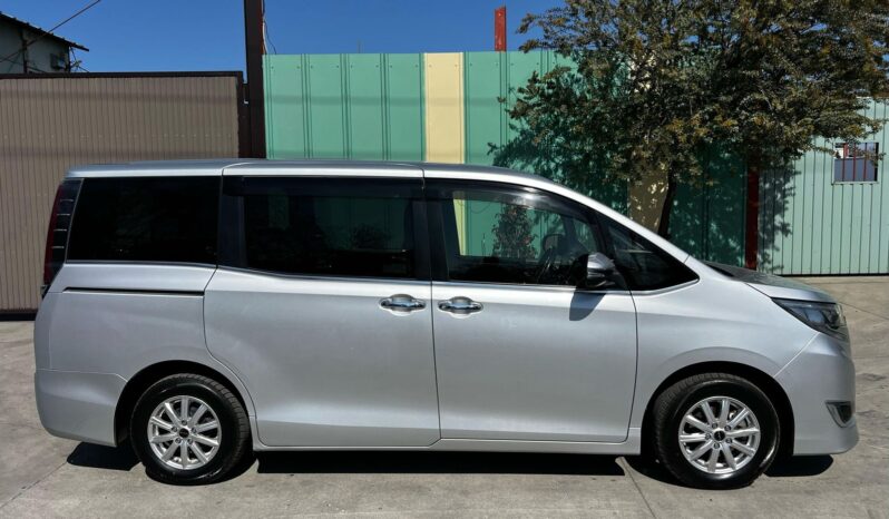 TOYOTA NOAH ESQUIRE full