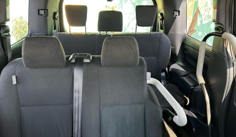 TOYOTA NOAH ESQUIRE full